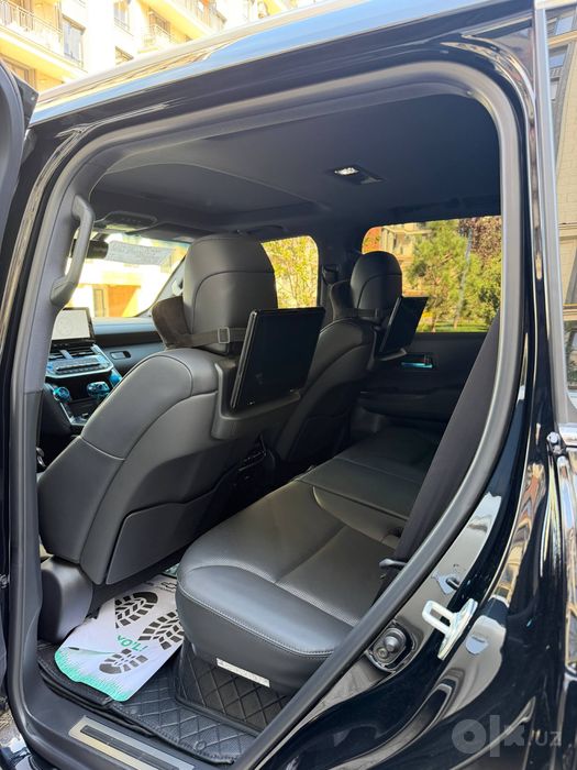 Toyota land cruiser300