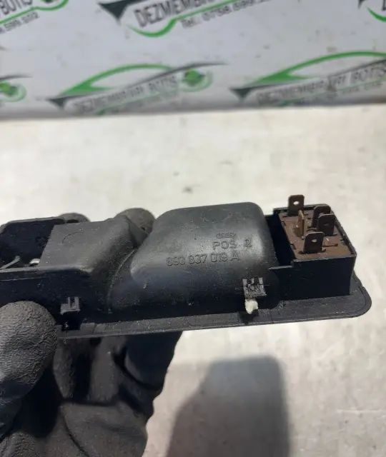 Maner deschidere din interior usa spate stanga 893837019A Audi 80 1995