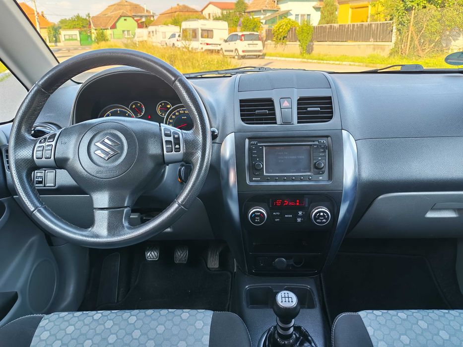 Suzuki SX4, 2.0 TDI, 135 CP, Climatronic, Navi, Tracțiune 4X4