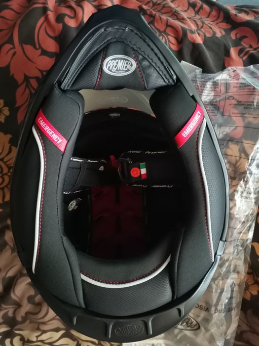 Карбонова Каска за мотор Premier Hyper Carbon 2 броя