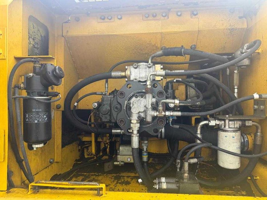 Excavator New Holland E 265