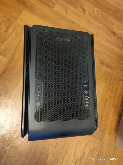 Корпус Aerocool DS Cube, micro-ATX