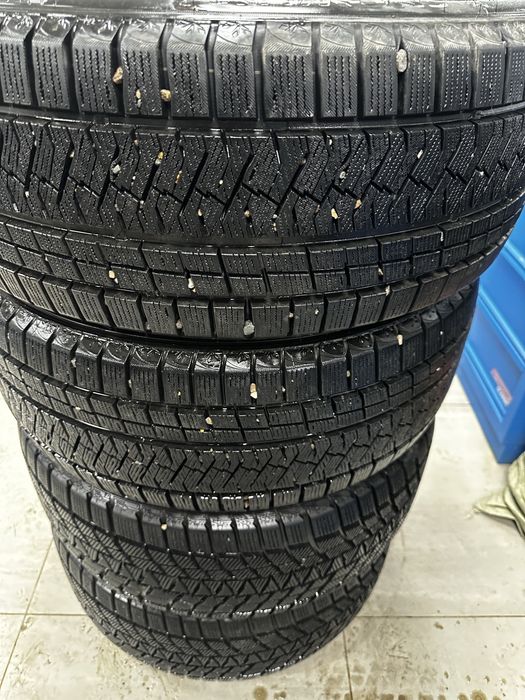 Продам комлпект шин