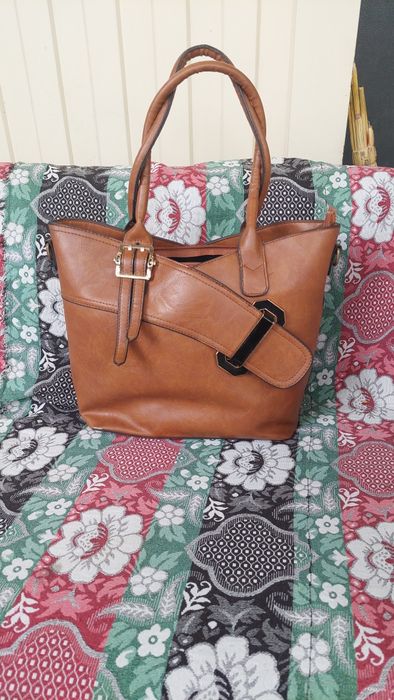 Разные сумки,кошельки,чемоданы