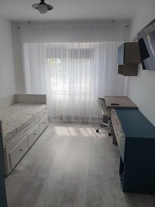 Apartament 3 camere de inchiriat