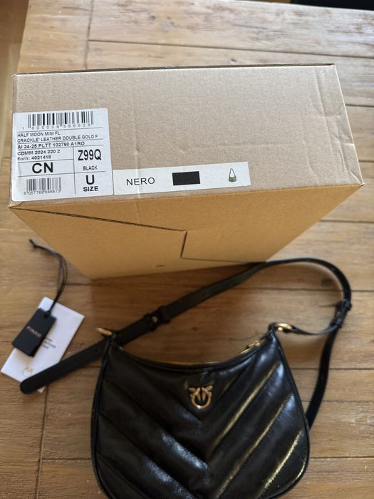 Pinko чанта 99€ с оригинална кутия и прахоторба