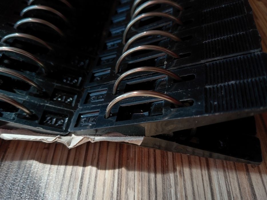 Продам .Прищепки для белья 70 шт