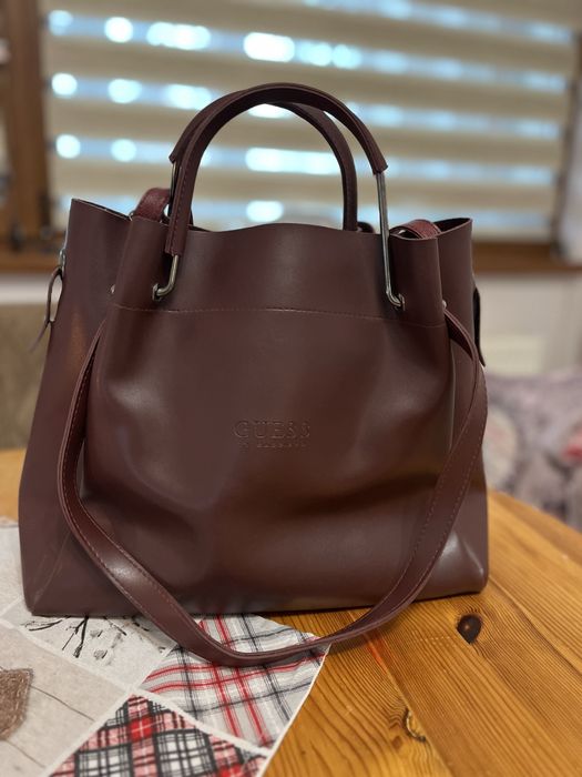 Еко кожа чанти GUESS