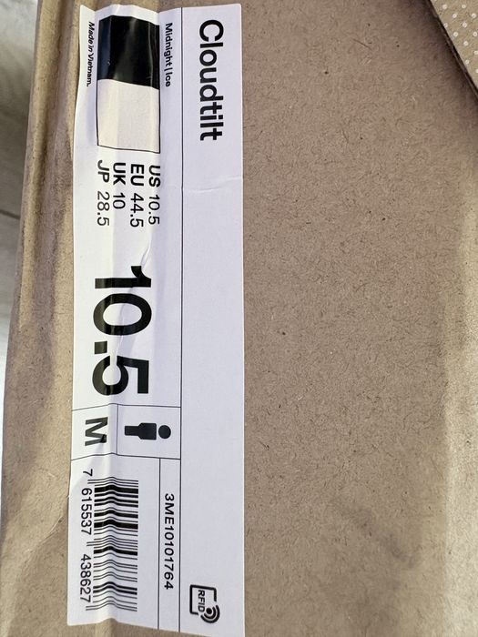 On кроссовки Cloudtilt