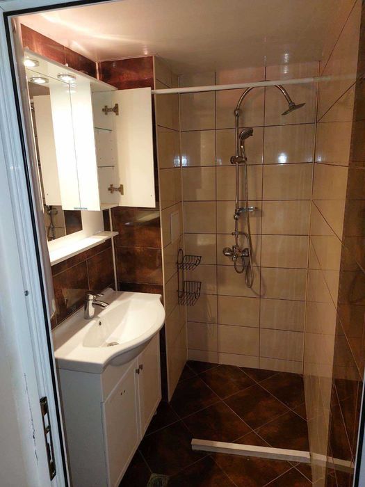 Продава се Тристаен апартамент в Бургас, Братя Миладинови - 95 кв.м за 6 €/кв.м - Снимка #9