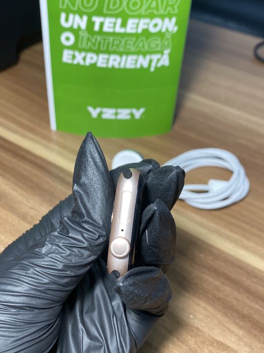 Apple Watch Seria 11  / 42 mm / GPS / Rose Gold