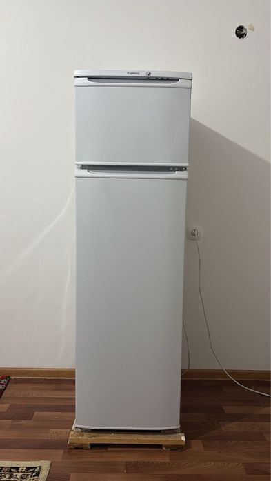 Холодильник в рабочем состоянии Бирюса