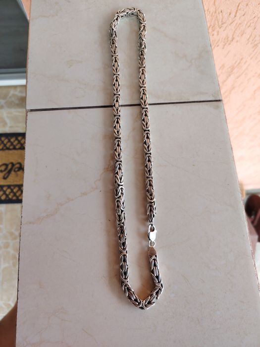 Продавам сребърен ланец