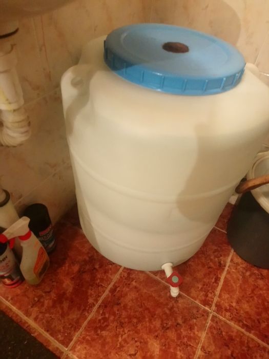 Бидони за вода шест броя!
