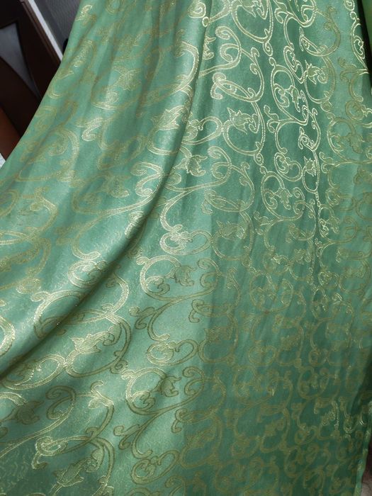 Продам шторы 2 шт