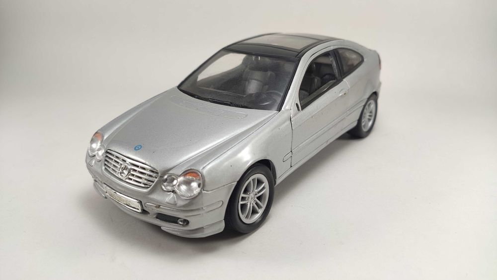 авто модели със забележки в 1/24 Danbury Mint, Revel, Bburago, Maisto