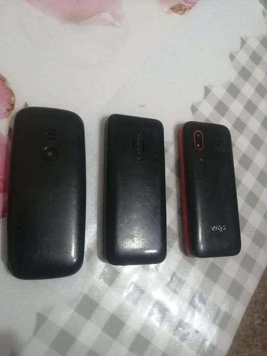 Продам простой телефон