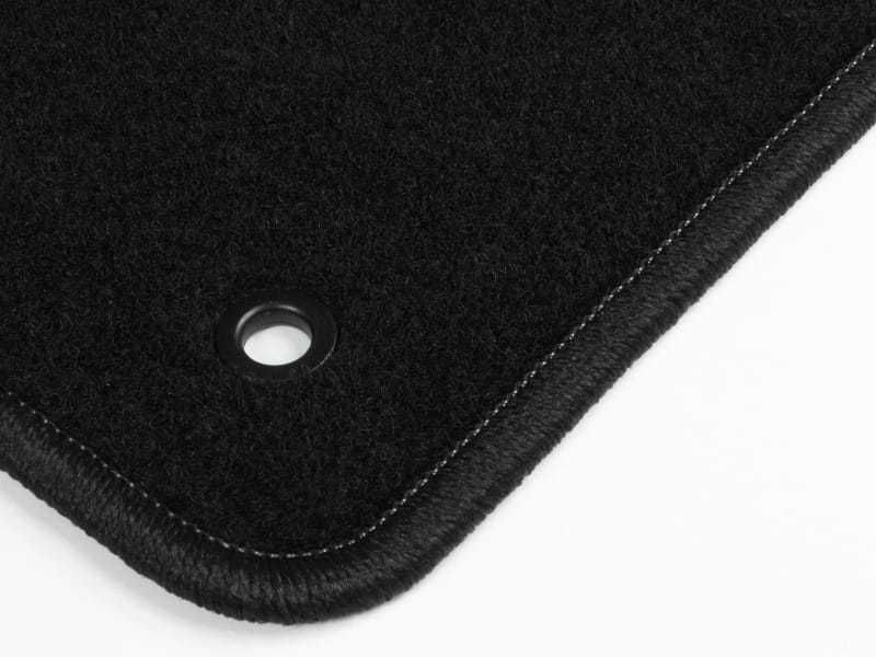 Стелки за Toyota Auris I 2007 - 2012/ Тойота Аурис I мокетни комплект