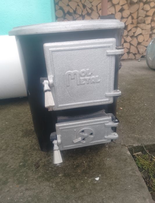 Vând boiler pe lemne