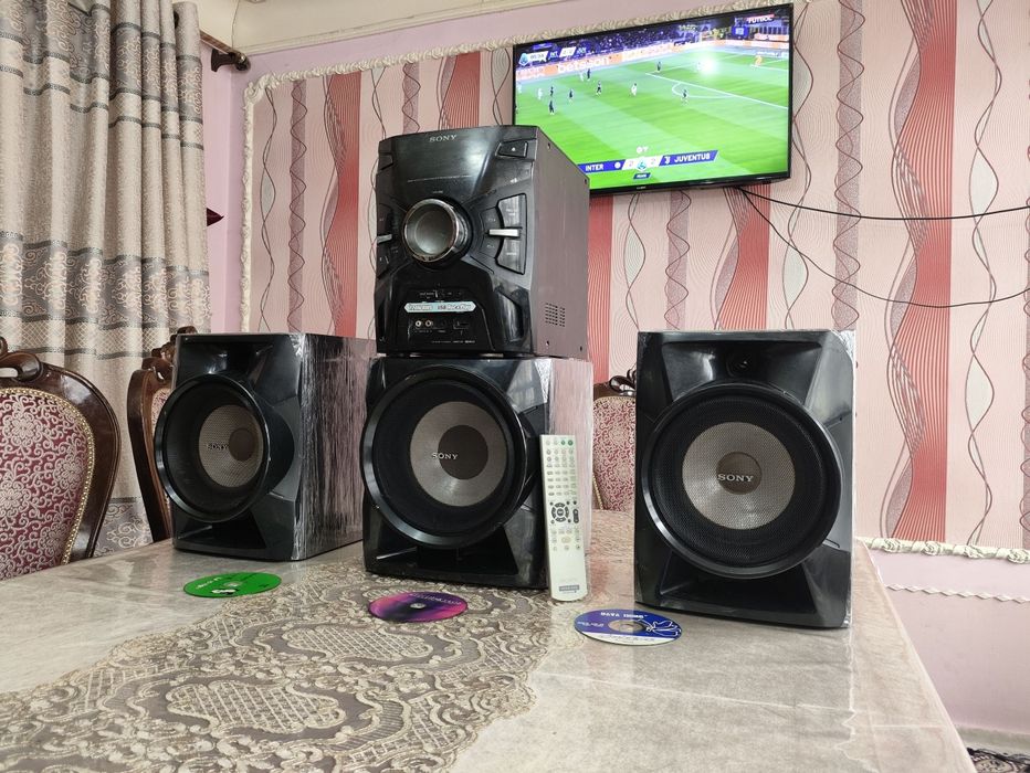 Sony 7900 watt usb fleshka disk aux radio hammasi 100% ishlaydi
