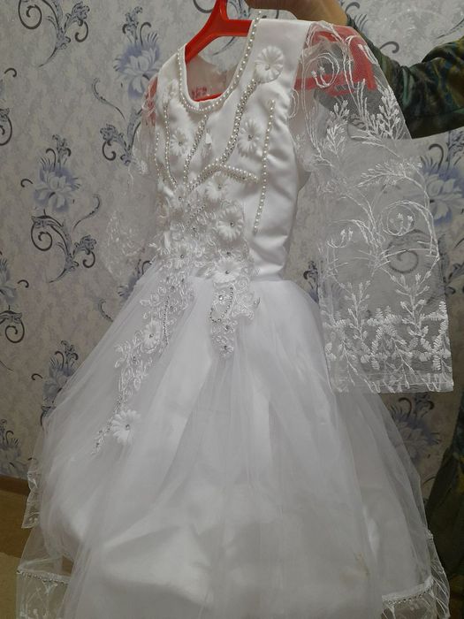 Белое платье для девочек