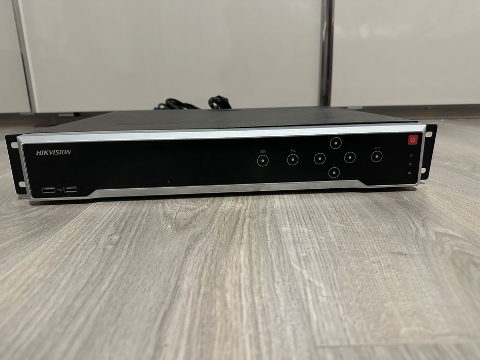 NVR HIKVISION 16 camere  folosit 6 luni