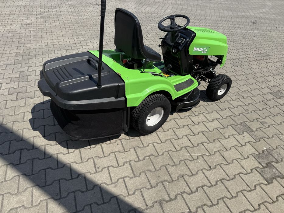 Tractoras gazon MTD Mastercut 92-125