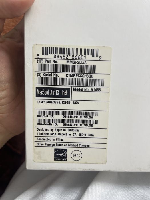 Продам макбук MACBOOK