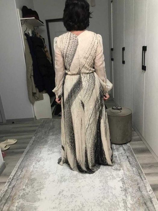 Шикарное платье р.50-52 Есть торг.