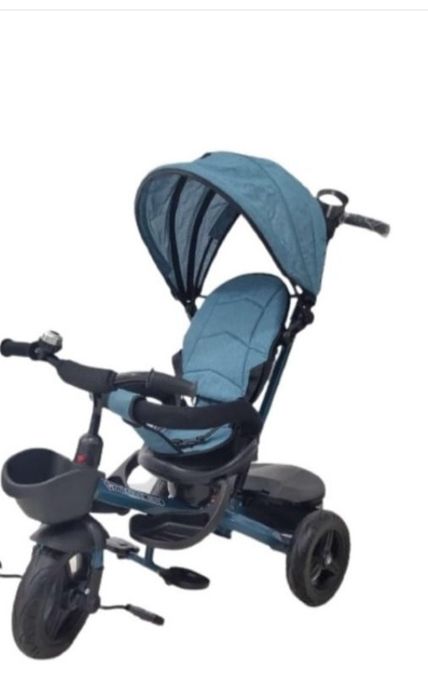 Трехколесный велосипед в хорошем состояний!козырек в е имеется