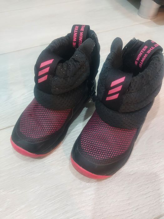 Сапоги на девочку.