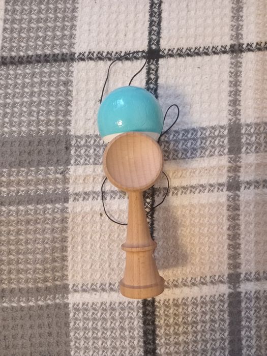 Kendama Krom Pop Albastră