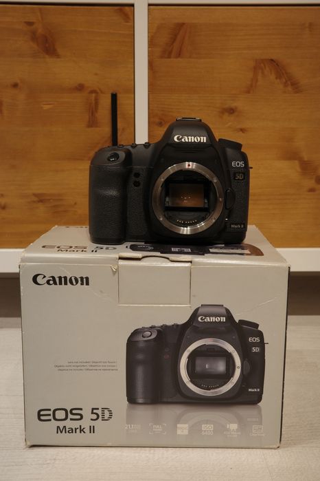 Canon 5D mark II + обектив Canon EF 50mm f1.4 USM