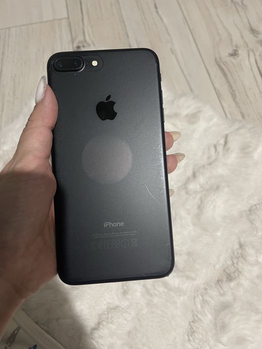 Iphone 7 plus продам
