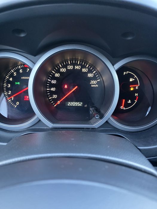 Suzuki Grand Vitara 2.0 Benzina + SET ROTI IARNA CADOU