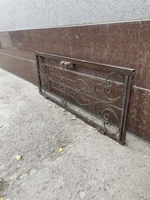 Решетка-дверь металлическая 80х200см