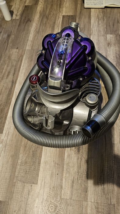 Aspirator puternic Dyson