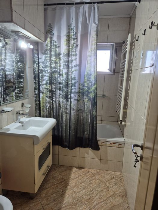 Inchiriez apartament 2 camere Parc Central