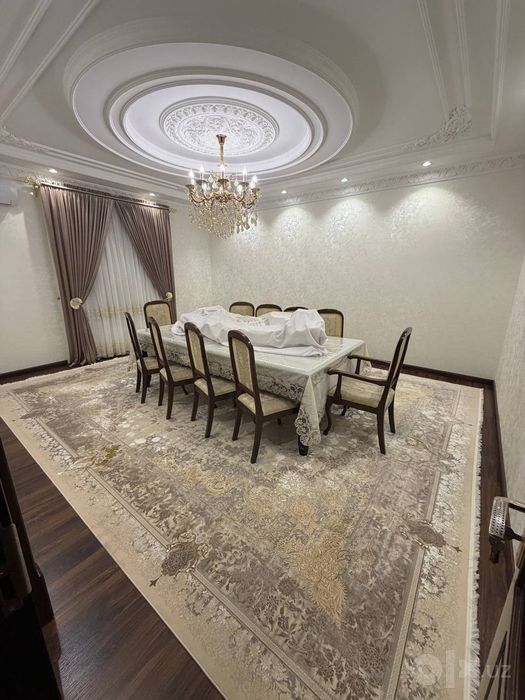 ПРОДАЕТСЯ ПРОСТОРНАЯ квартира 140кв-метров с евроремонтомв Каракамыше