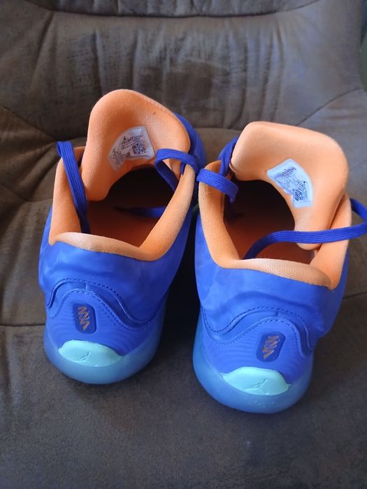 Оригинални маратонки NIKE