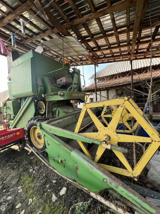John  DEERE  in stare de functionare buna