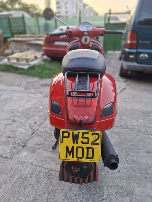 Скутер Vespa 300cc