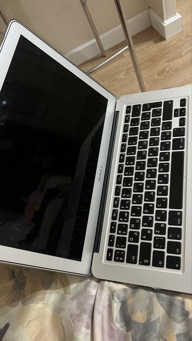 Macbook продам в отличном  состоянии