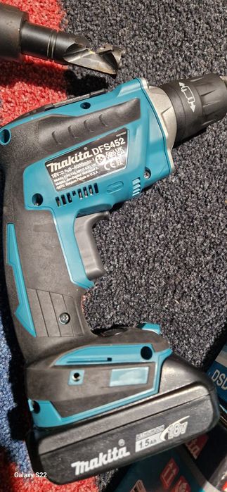Makita set scule pe acumulator