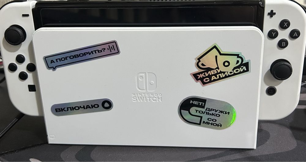 Nintendo Switch Oled, 4 джойкона и 2 чехла