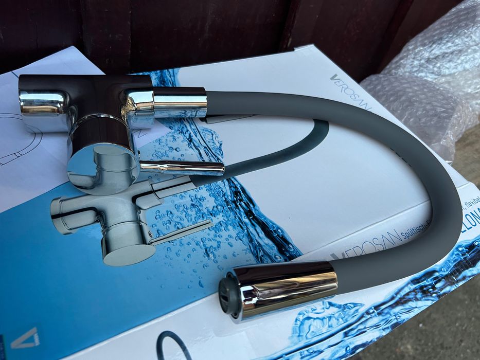 Baterie de bucătărie nouă de foarte bună calitate