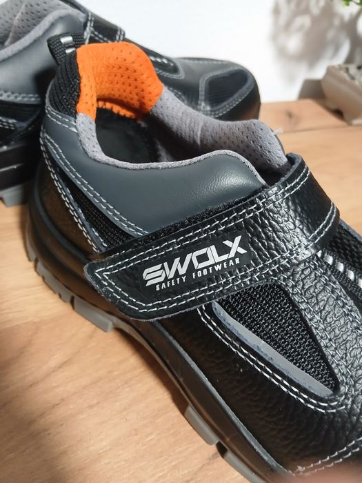 Bocanci pombeu de fier noi cu eticheta  200 lei