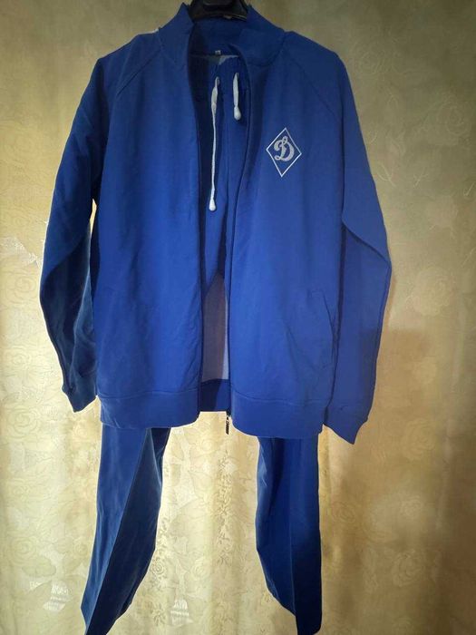 Спортивные костюмы мужские Продаю