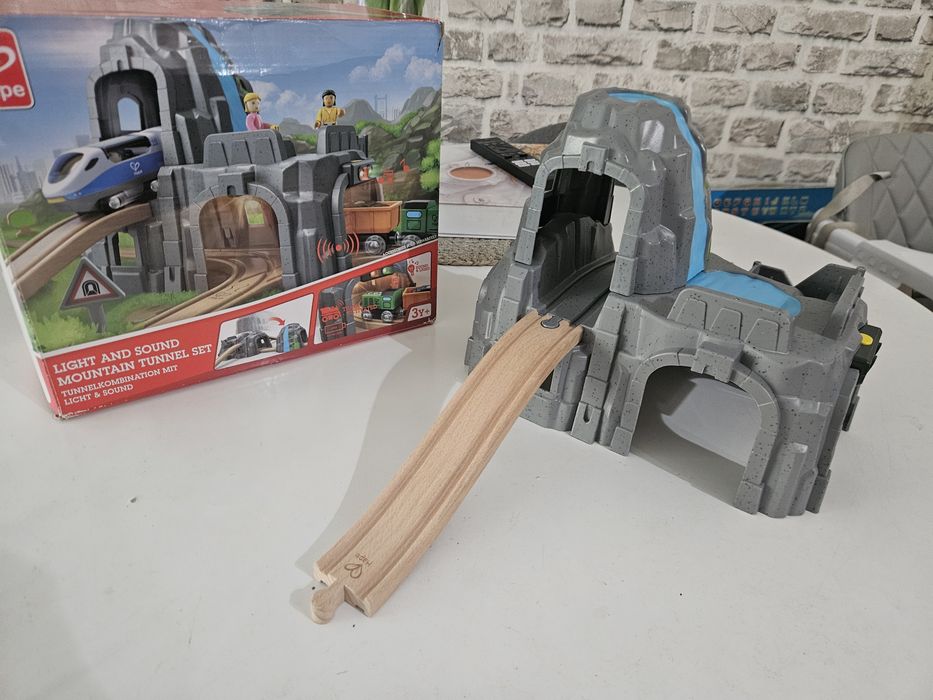 Hape  дървени играчки, гара, тунел, звънец, кран