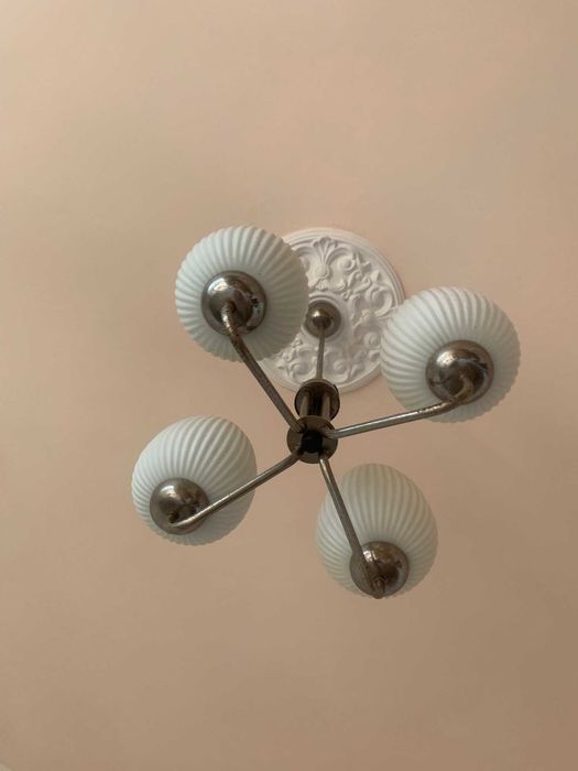 Продавам полилей и аплик